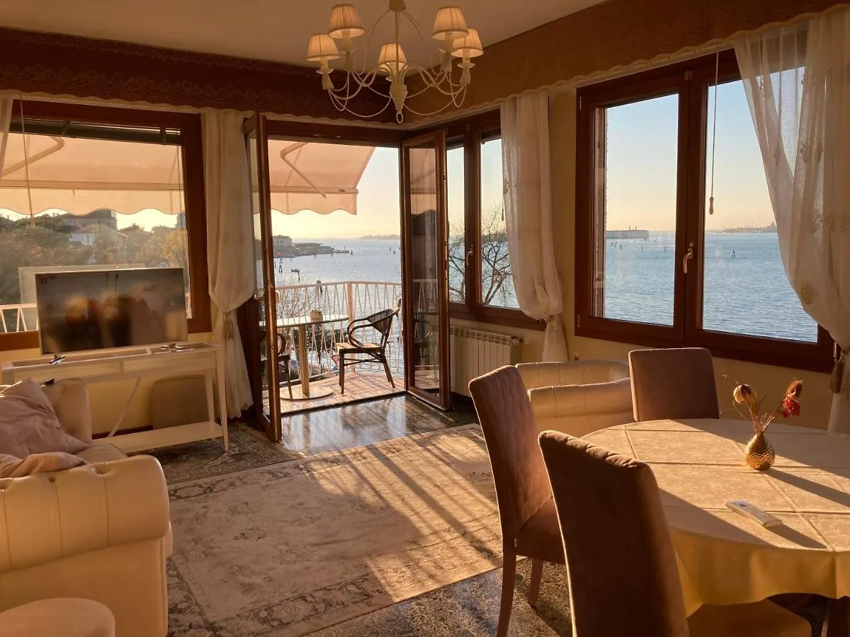 Oasis Golden Lagoon Chalet Benátky – Lido 0*,